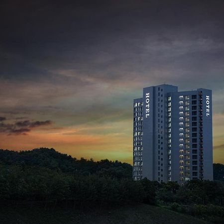 CENTUMMARK Hotel YangYang Bagian luar foto