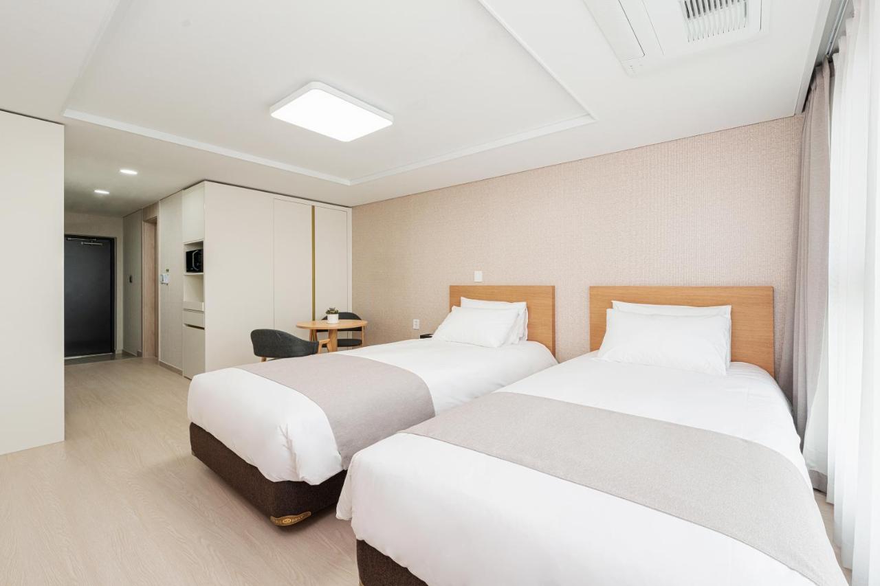 CENTUMMARK Hotel YangYang Bagian luar foto